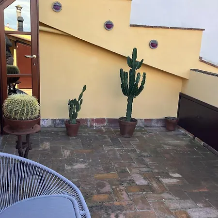 La Casa Colorata Nel Cuore Della Venezia Apartman Livorno