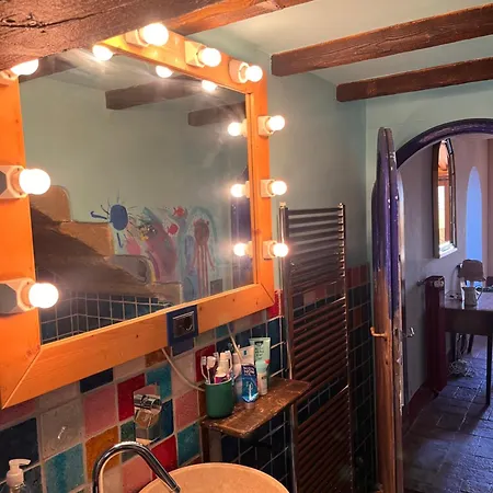 La Casa Colorata Nel Cuore Della Venezia Apartman *
